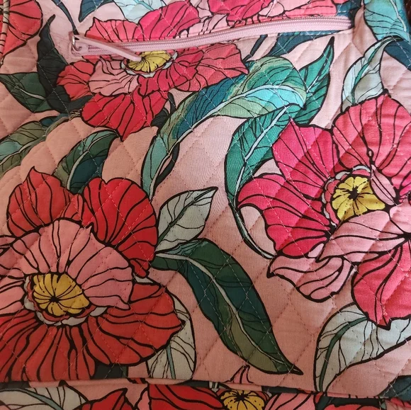 Vera bradley floral pink mailbag - Picture 2 of 3